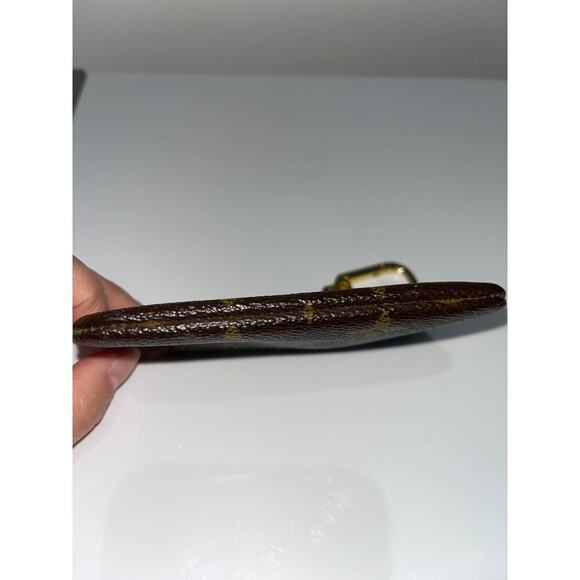 Louis Vuitton - Picture 4 of 6